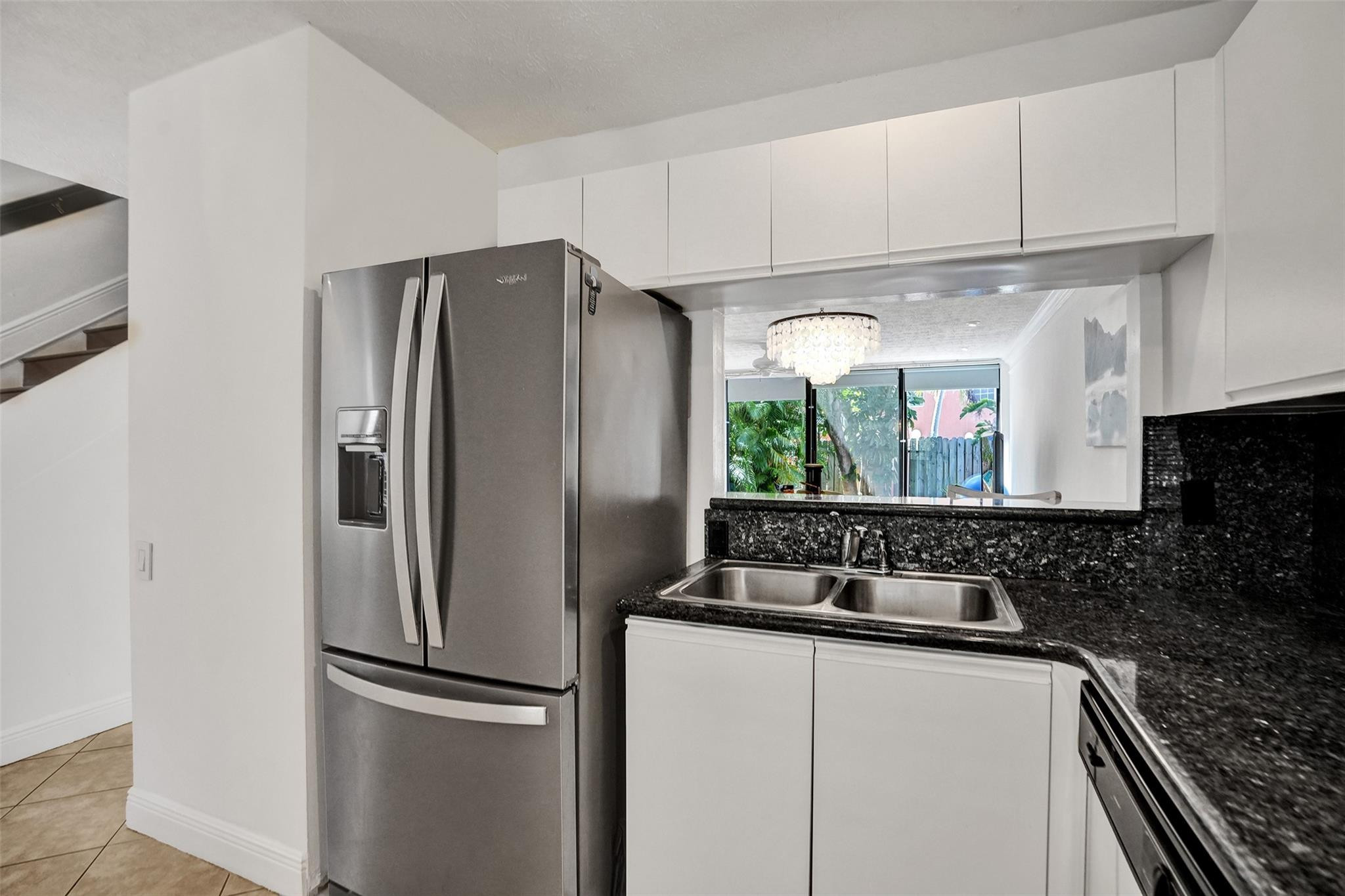 SOUTHPORT TOWNHOMES 1 CONDO - Residential