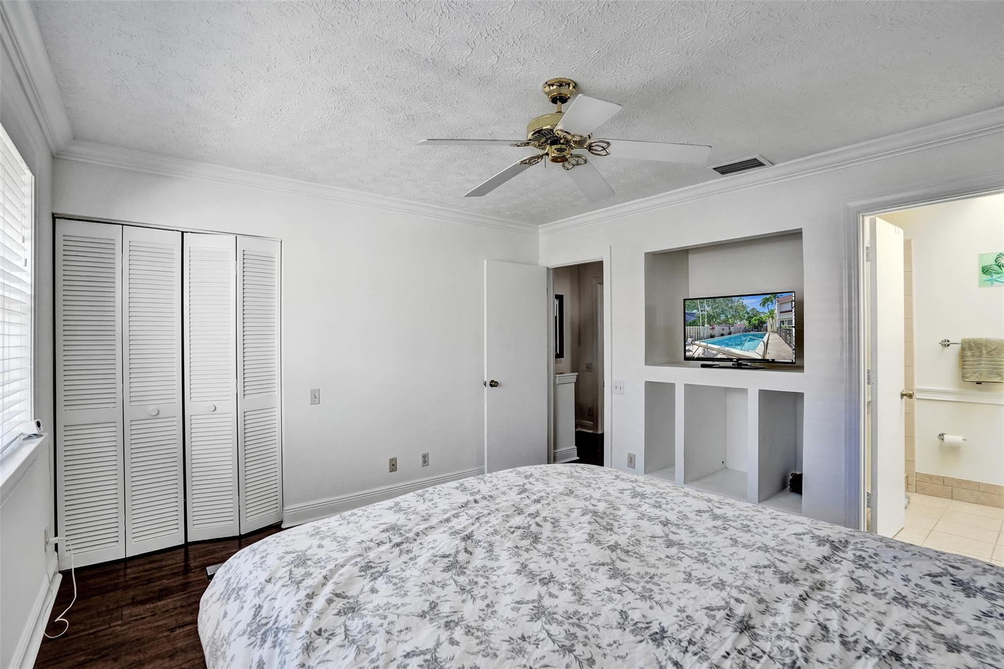 SOUTHPORT TOWNHOMES 1 CONDO - Residential