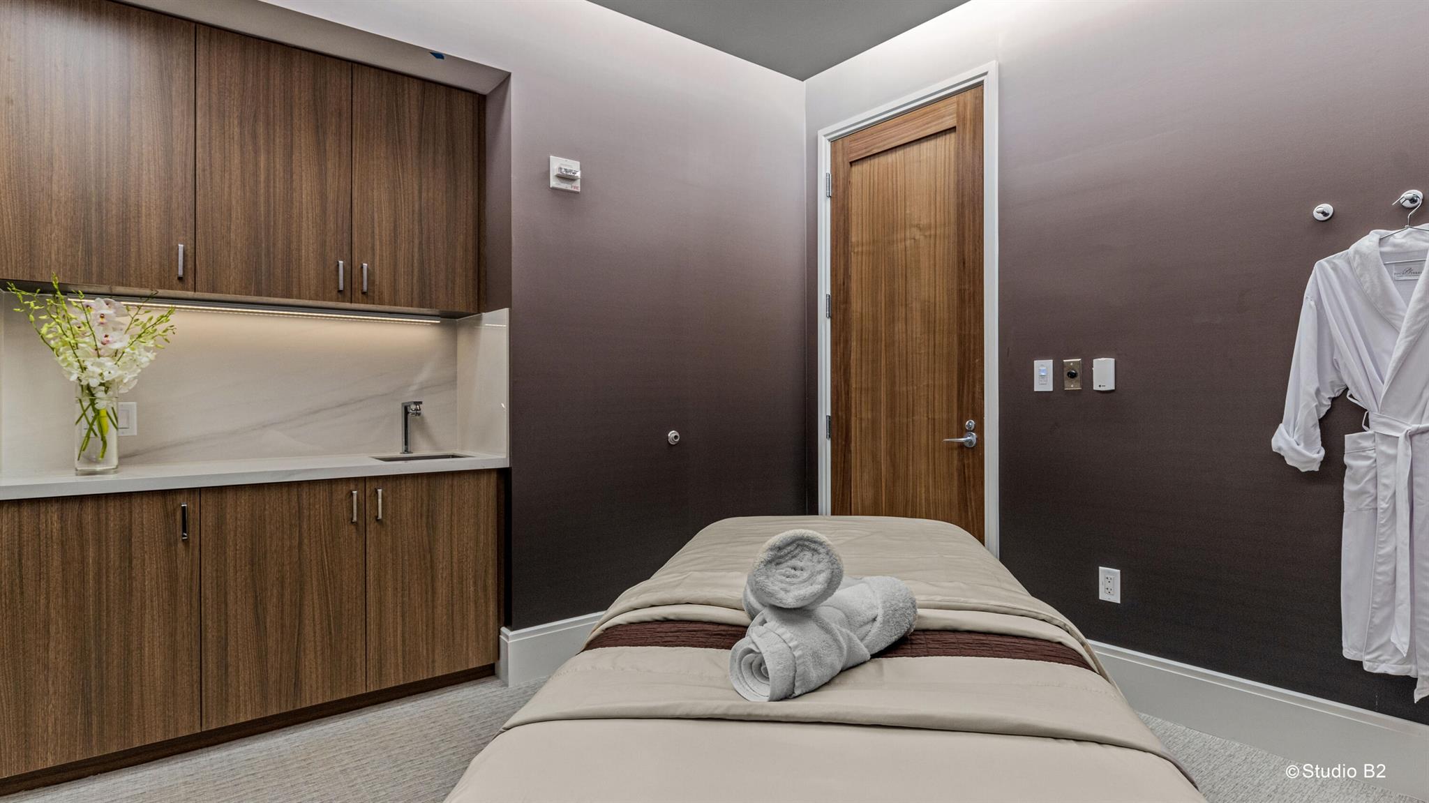 MAYFAIR AT WOODFIELD COUN - Residential