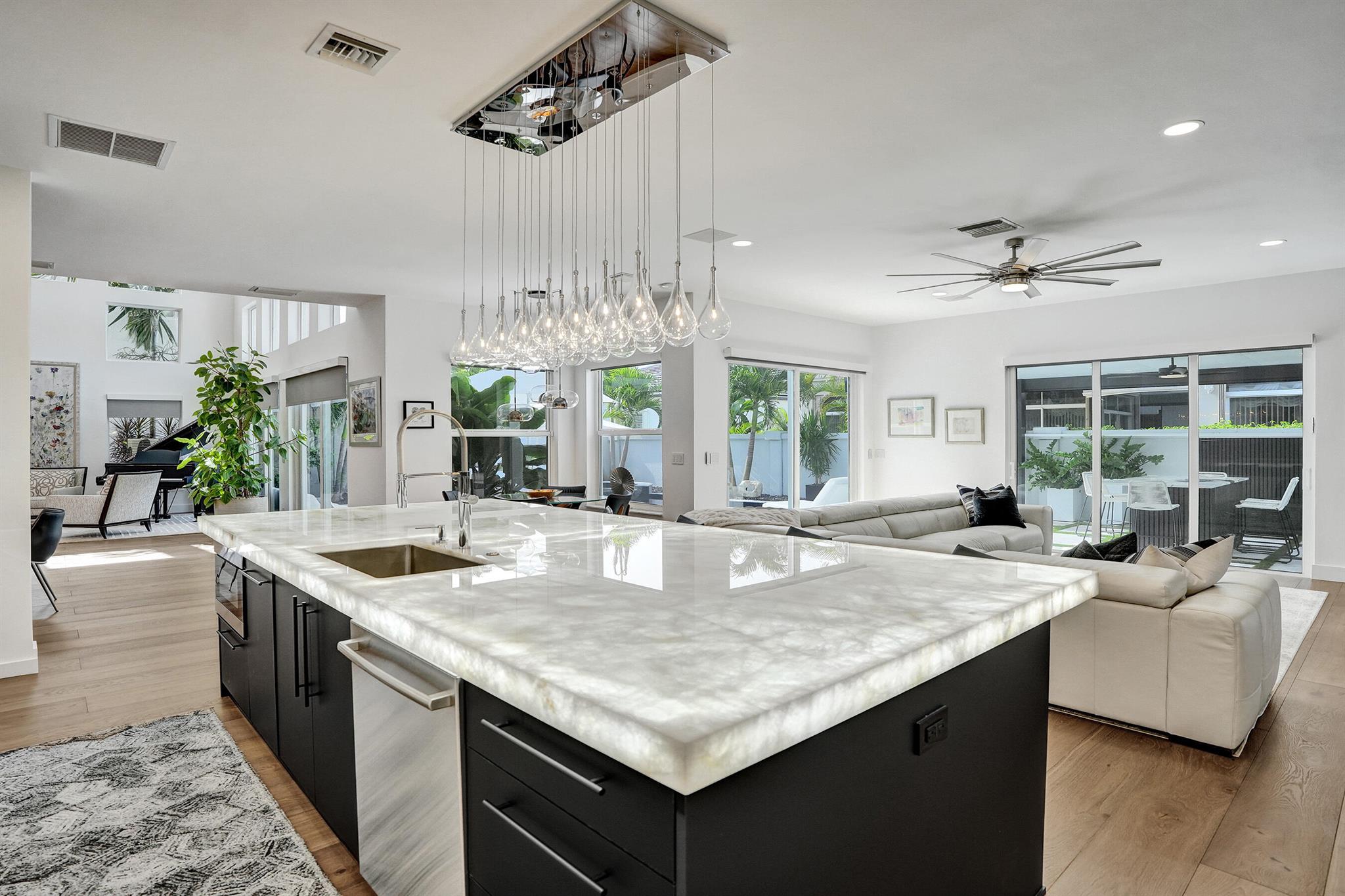 MAYFAIR AT WOODFIELD COUN - Residential