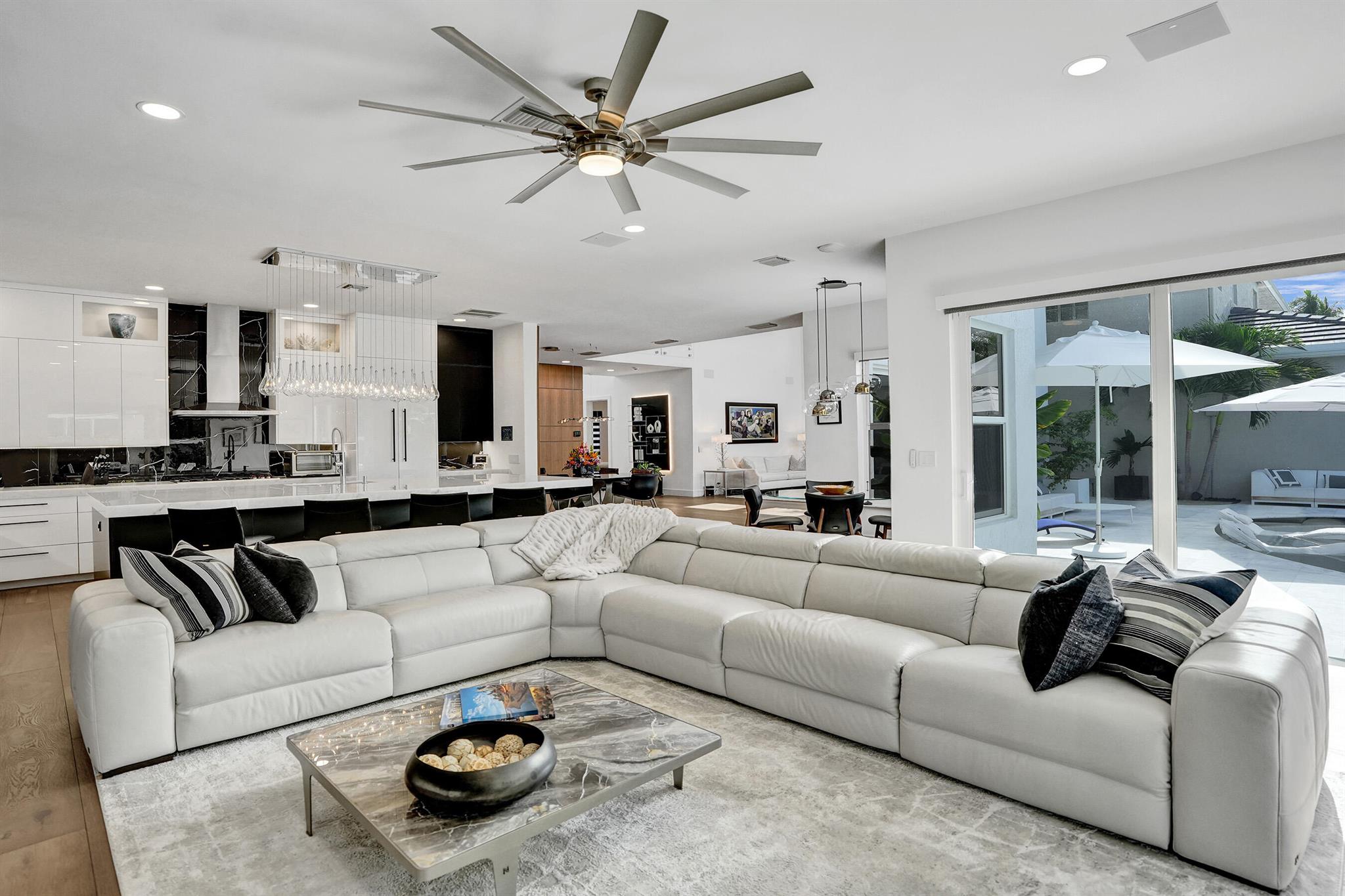 MAYFAIR AT WOODFIELD COUN - Residential