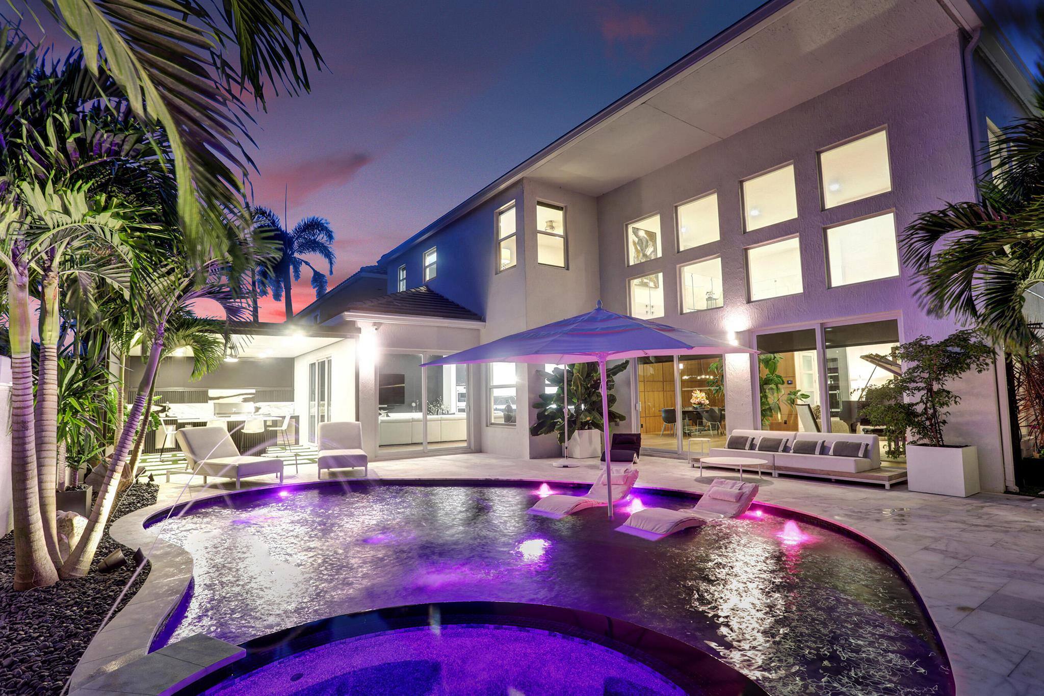 MAYFAIR AT WOODFIELD COUN - Residential