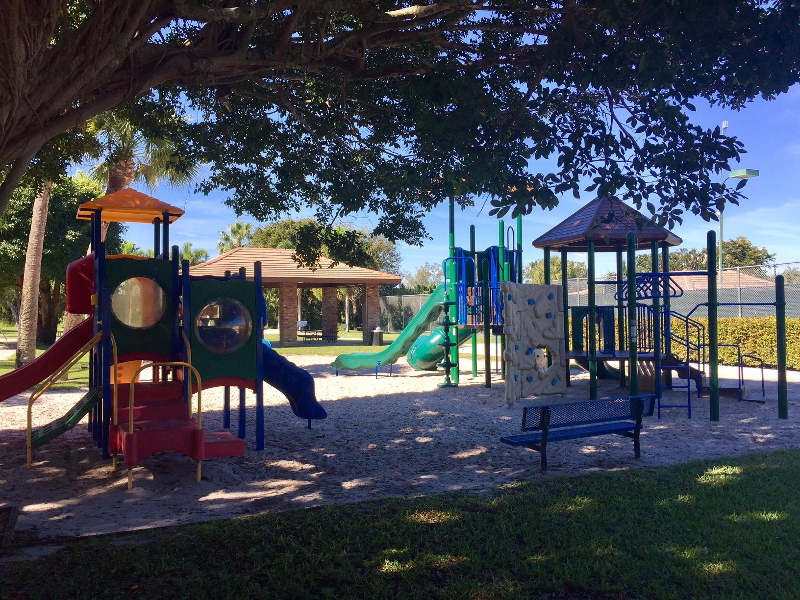 ATLANTIS SHERBROOKE VILLAS EAST CONDO - Residential