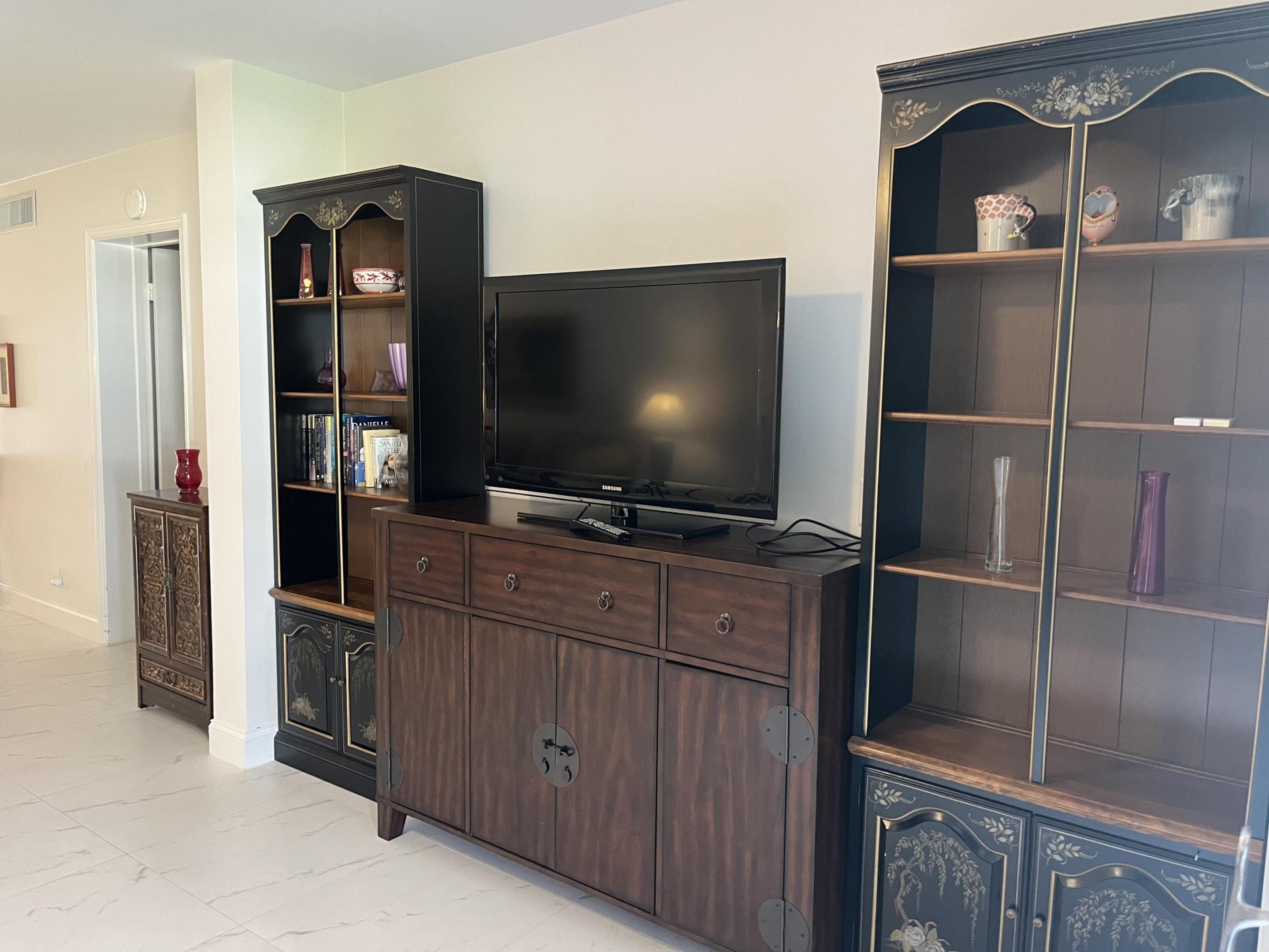 ATLANTIS SHERBROOKE VILLAS EAST CONDO - Residential