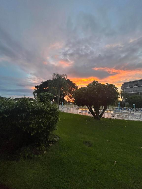 ATLANTIS SHERBROOKE VILLAS EAST CONDO - Residential