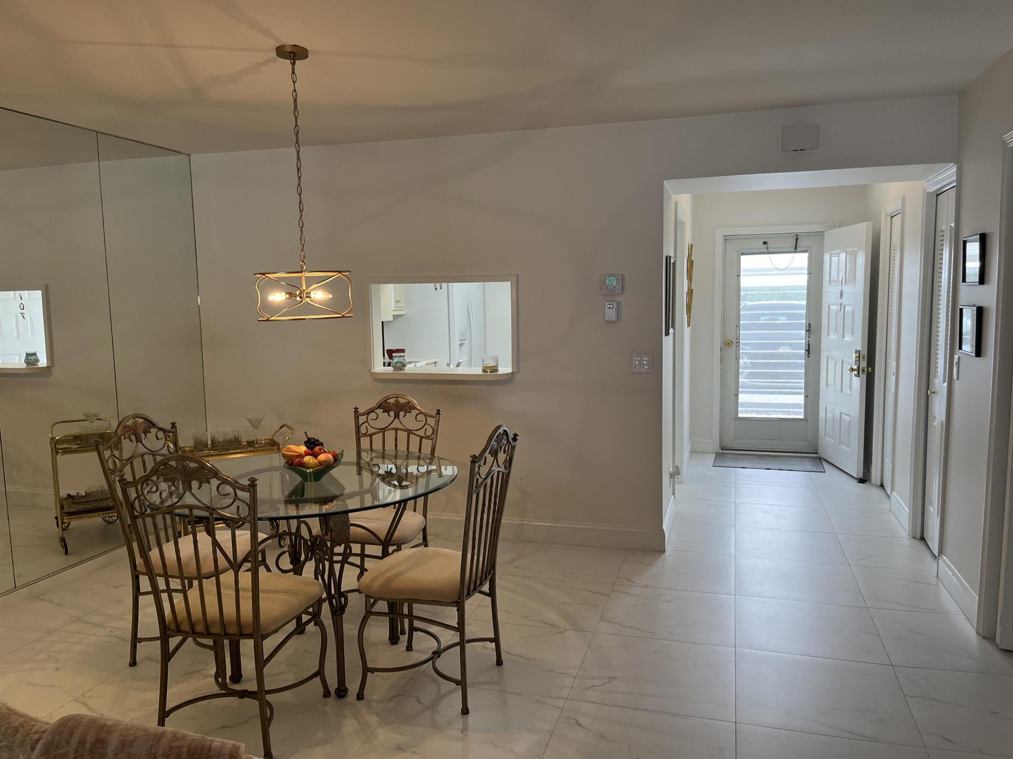 ATLANTIS SHERBROOKE VILLA - Residential