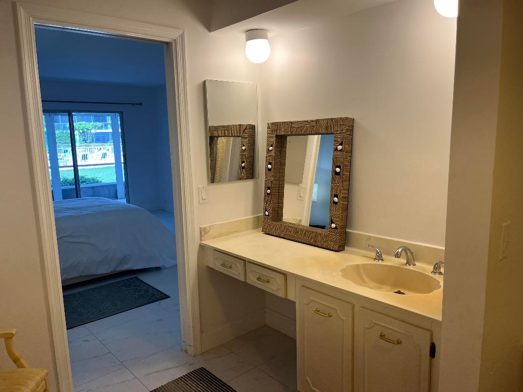 ATLANTIS SHERBROOKE VILLAS EAST CONDO - Residential