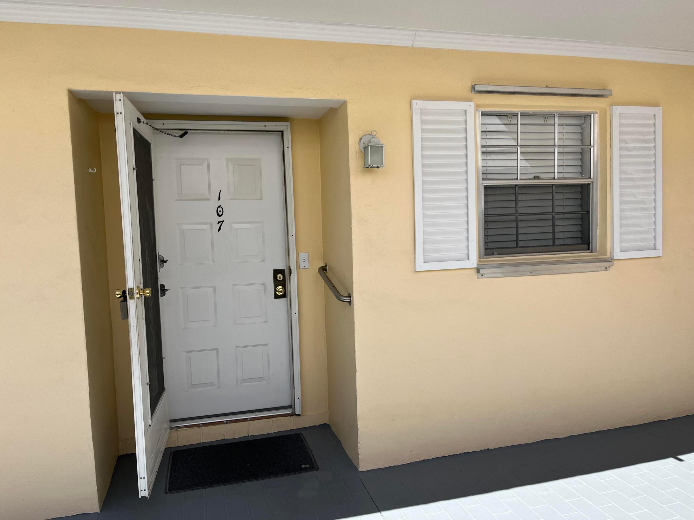 ATLANTIS SHERBROOKE VILLAS EAST CONDO - Residential