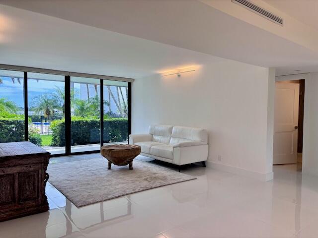 3701 S Flagler Drive A101