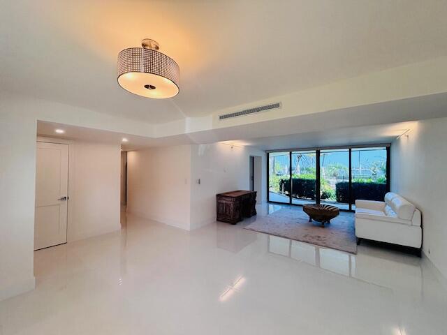 3701 S Flagler Drive A101