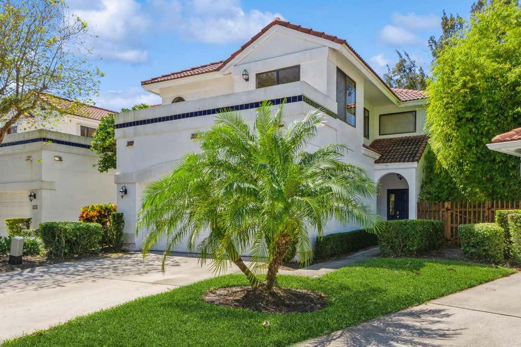 Photo of 5504 FOX HOLLOW Drive, Boca Raton, FL 33486 (MLS # B26060211)