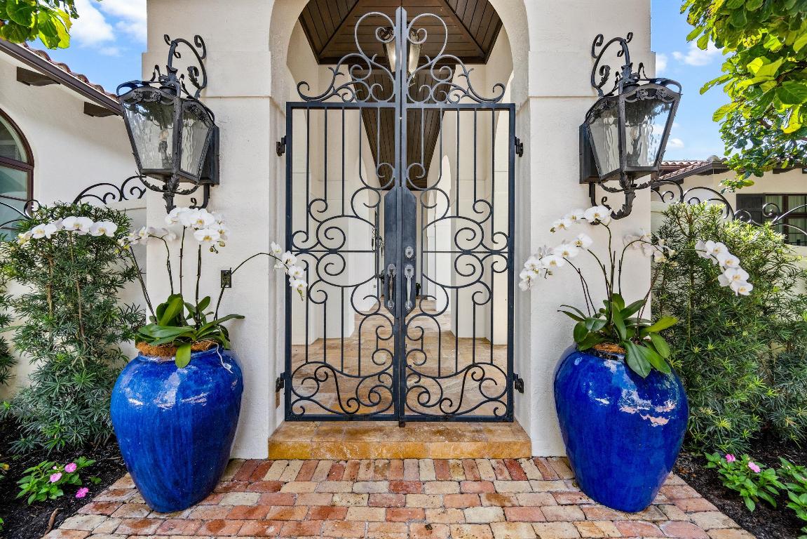 12446 Cypress Island Way