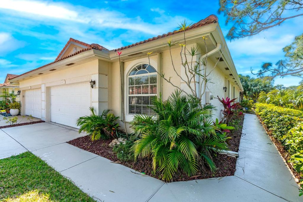 Photo of 6872 SE Warwick Lane, Stuart, FL 34997 (MLS # R11070235)