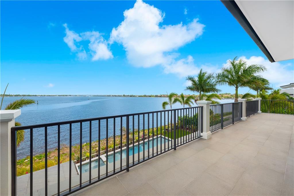 Floridian Golf Club - Residential