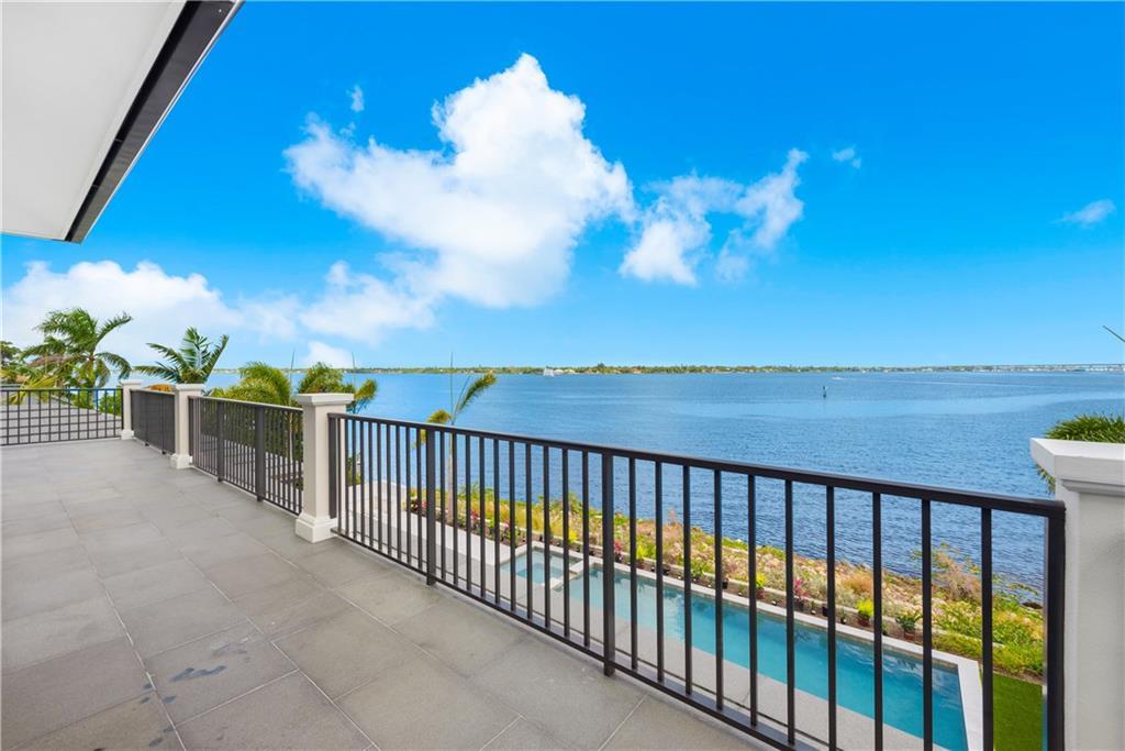 Floridian Golf Club - Residential