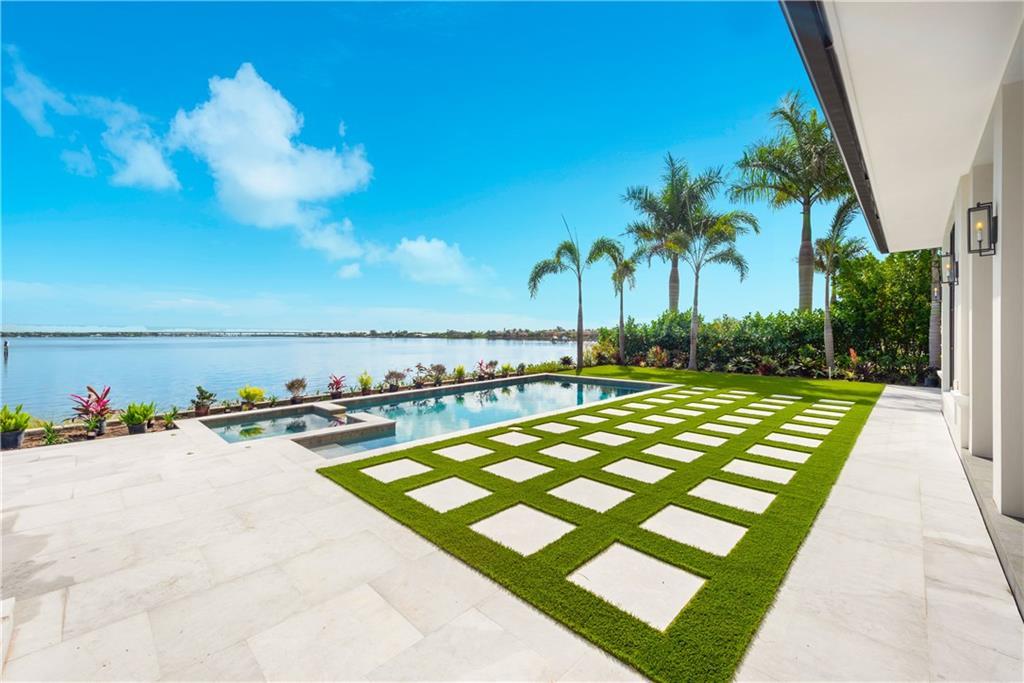 Floridian Golf Club - Residential