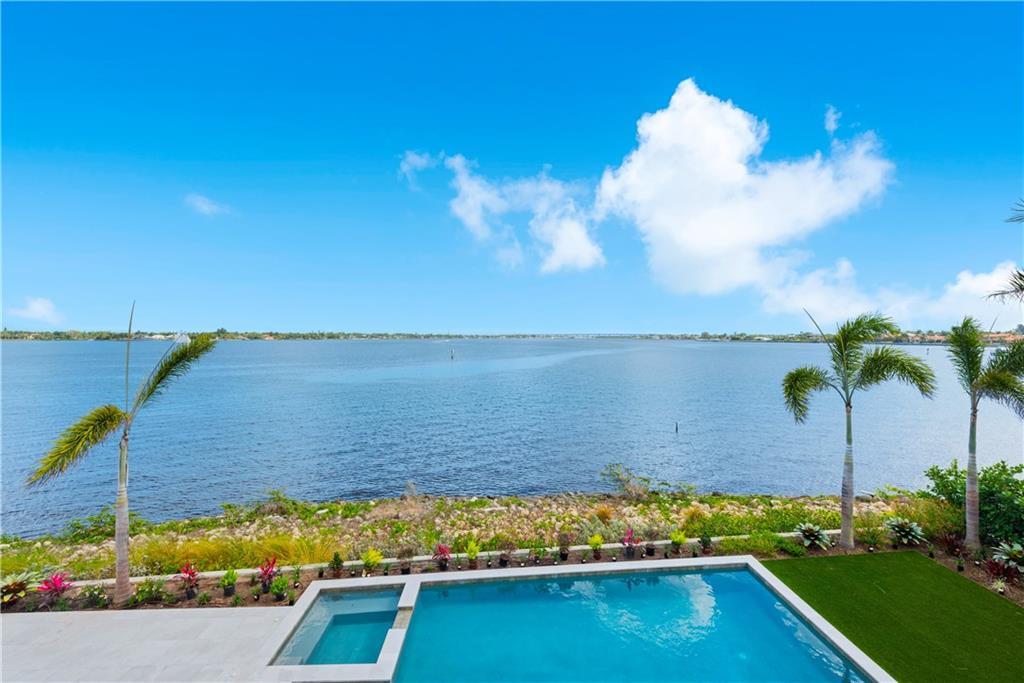 Floridian Golf Club - Residential