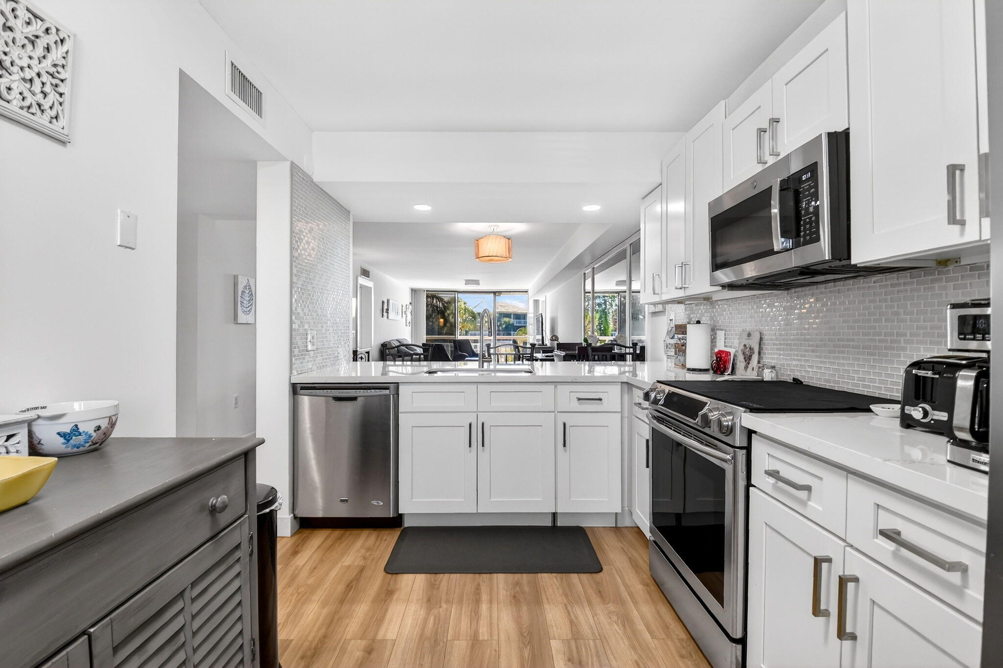 WHITEHALL VILLAGE - Residential Lease