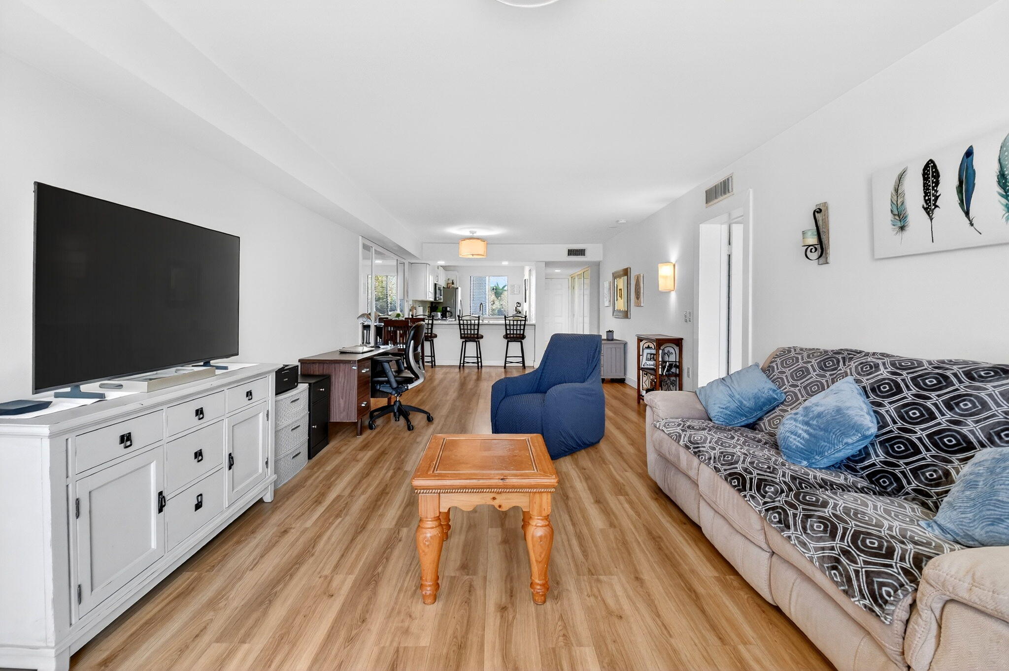 WHITEHALL VILLAGE - Residential Lease