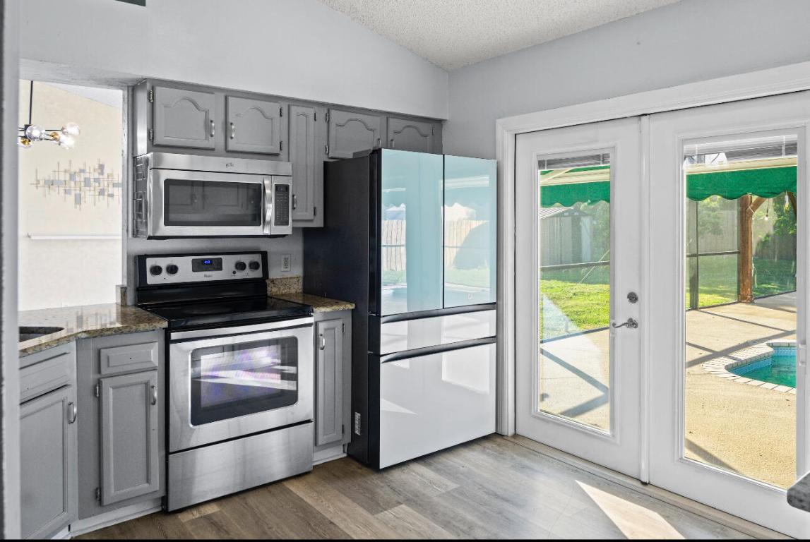 PORT ST LUCIE SECTION 30 - Residential Lease