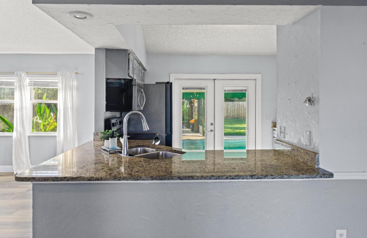 PORT ST LUCIE SECTION 30 - Residential Lease