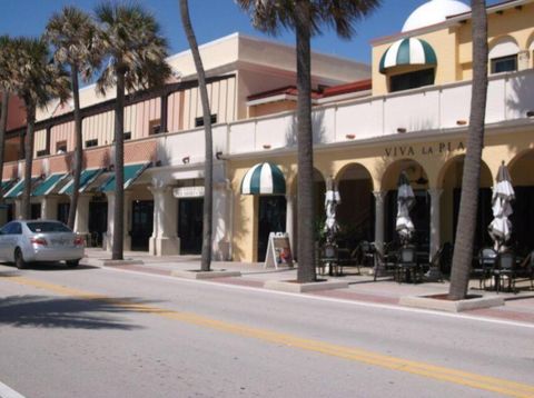 A home in Lake Worth Beach