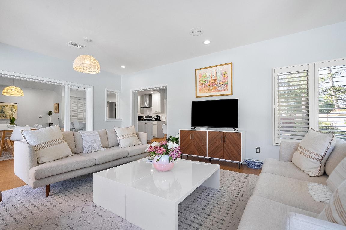 IRONWOOD IN MARINER SANDS - Residential