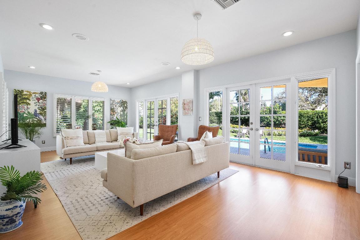 IRONWOOD IN MARINER SANDS - Residential