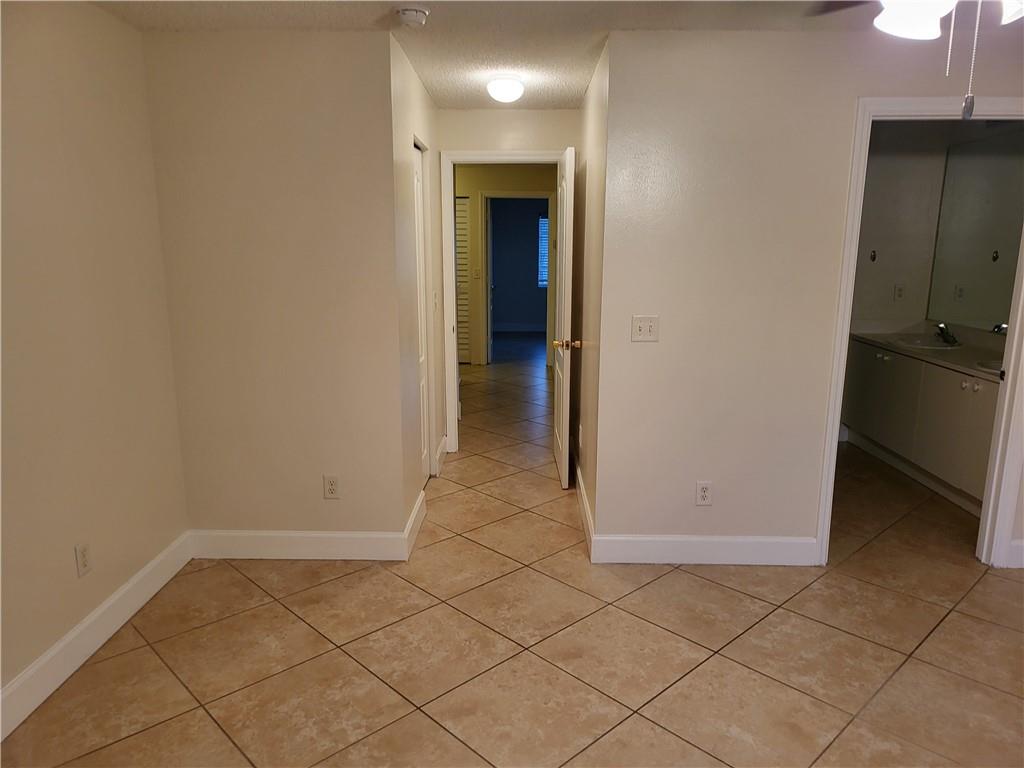 Sawgrass Exchange 165-2 - Residential Lease