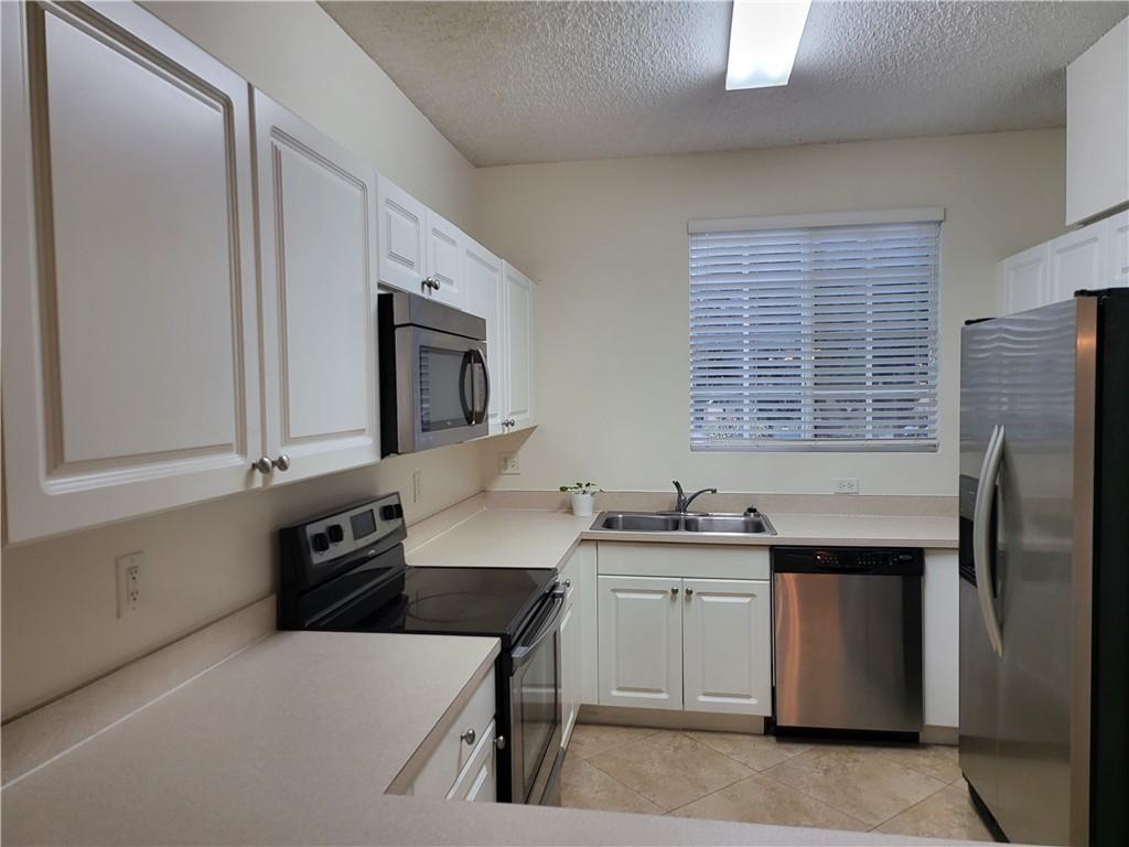 Sawgrass Exchange 165-2 - Residential Lease