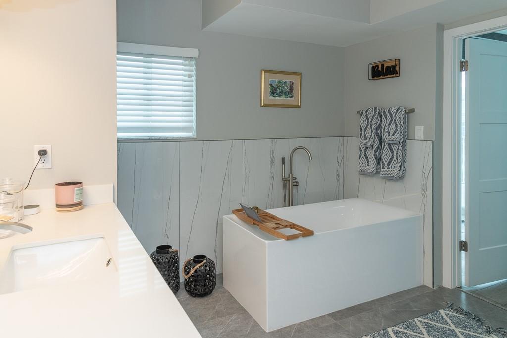 Tides at Bridgeside Sq - Residential