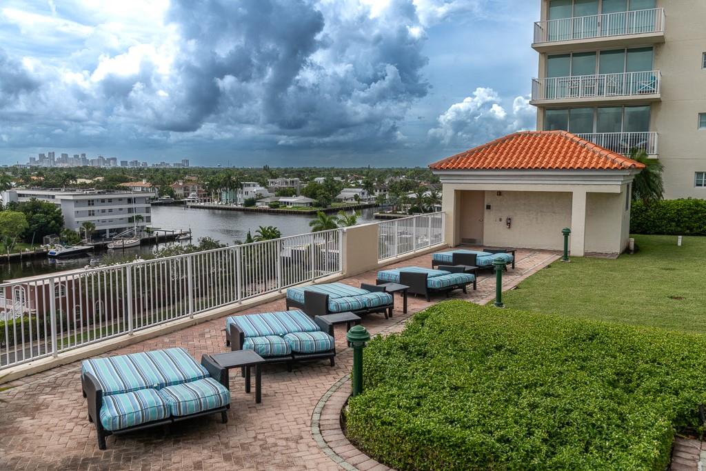 Tides at Bridgeside Sq - Residential