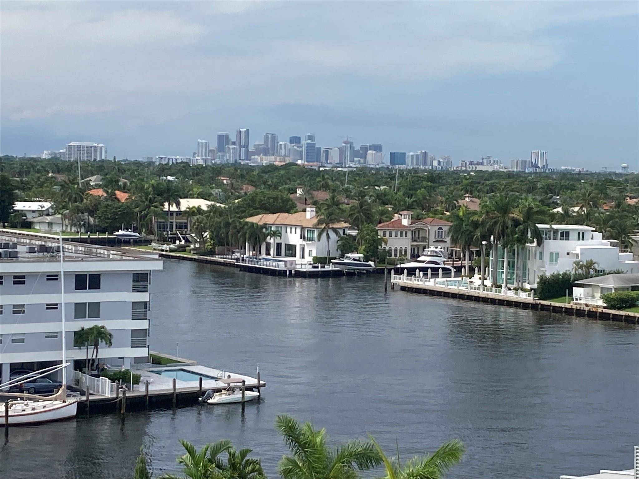 Tides at Bridgeside Sq - Residential