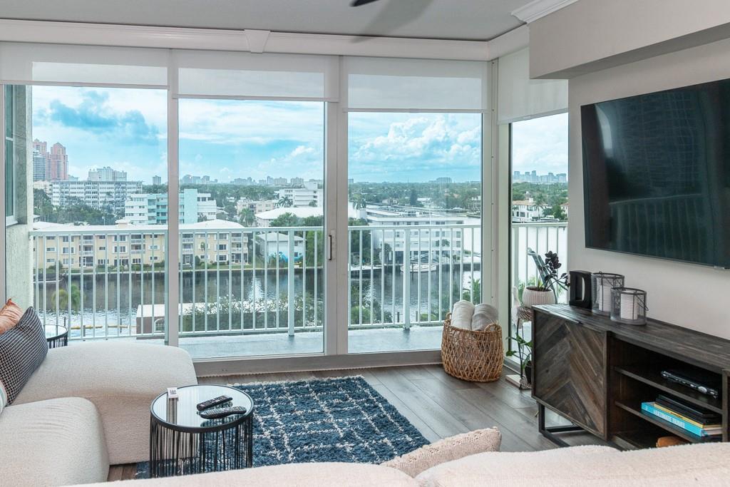 Tides at Bridgeside Sq - Residential