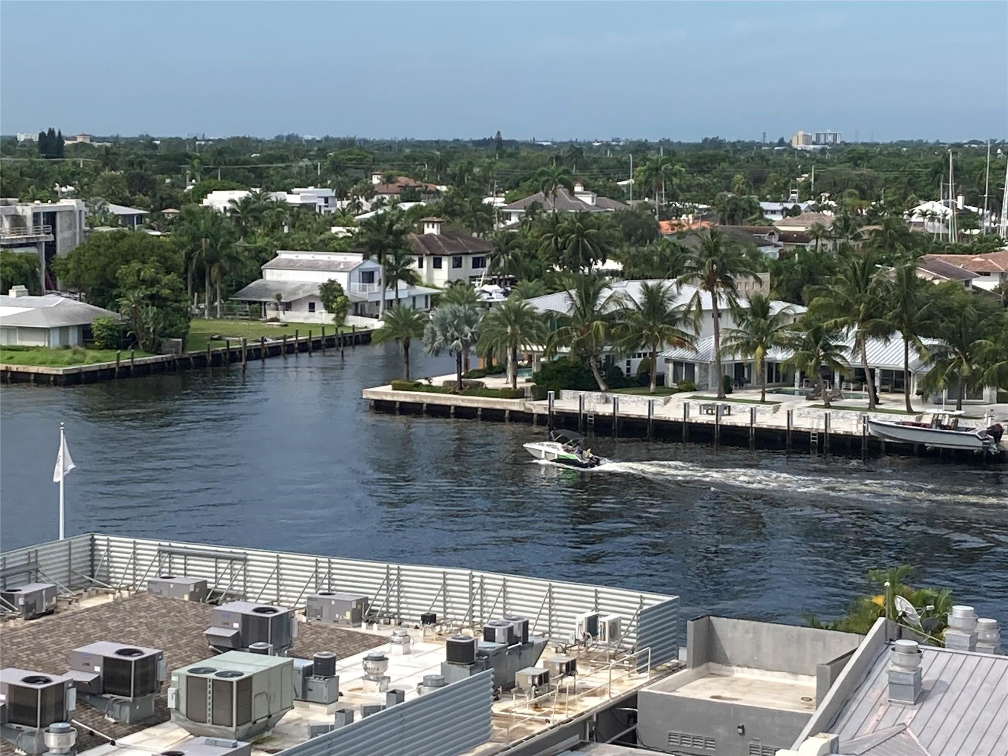 Tides at Bridgeside Sq - Residential
