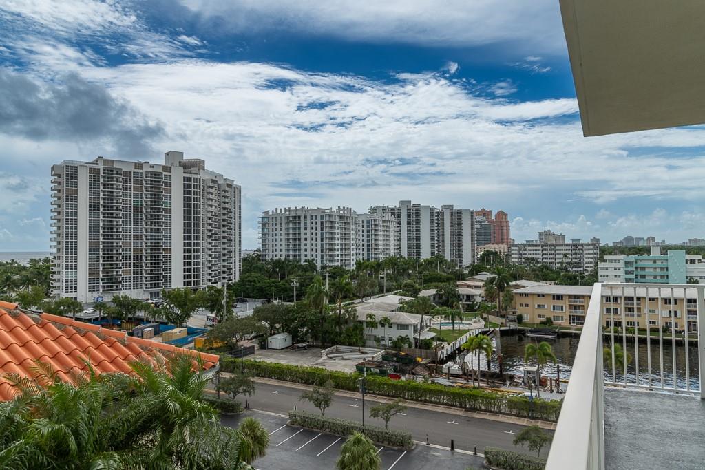 Tides at Bridgeside Sq - Residential