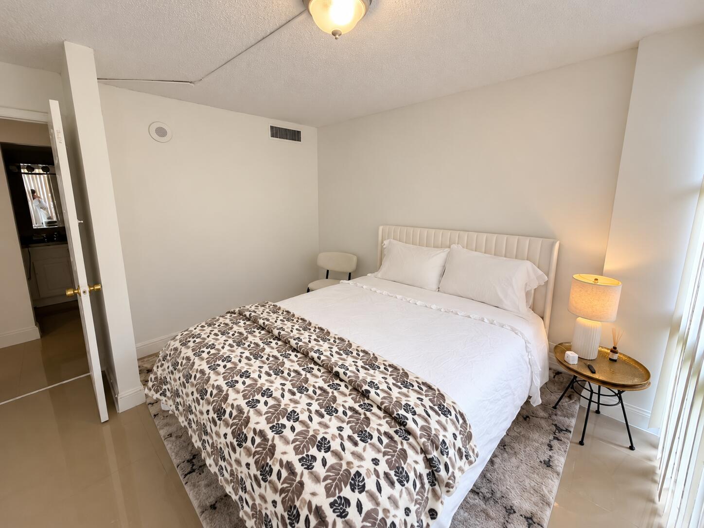 17021 N BAY Road 107