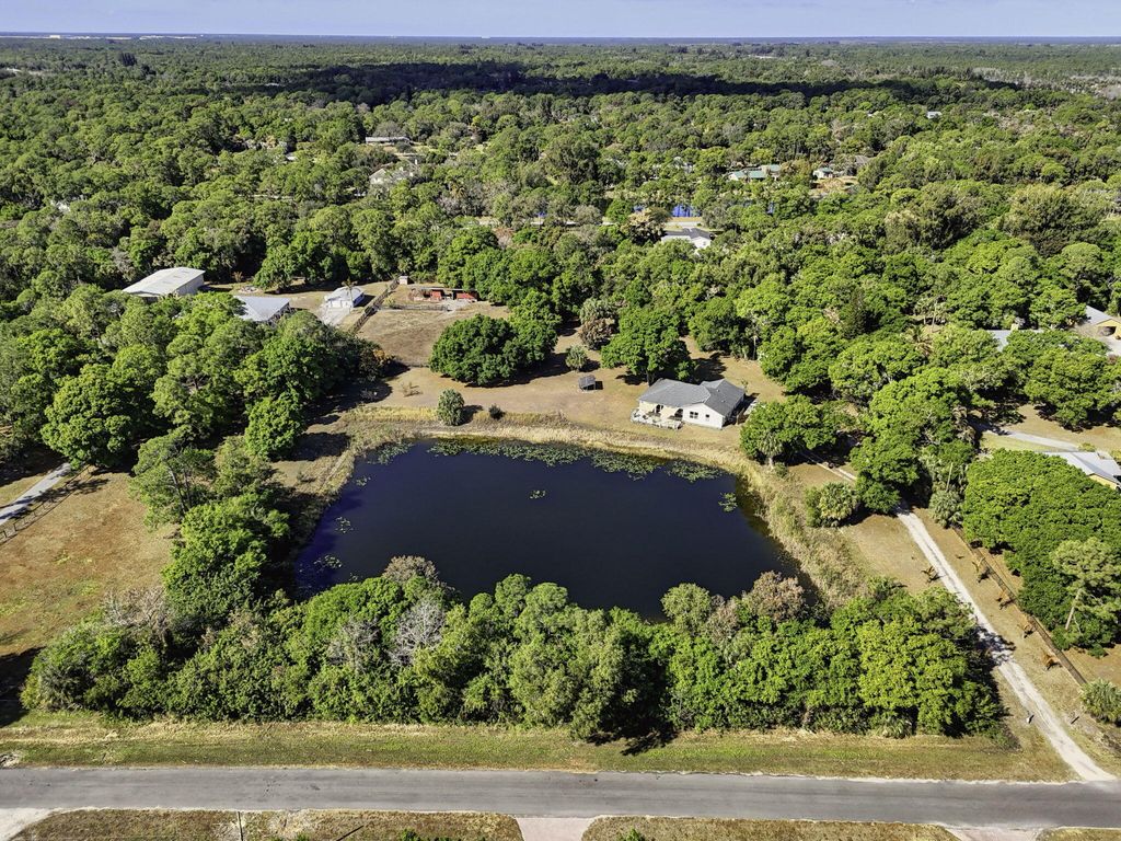 Photo of 17619 103rd Terrace N, Jupiter, FL 33478 (MLS # R11164749)