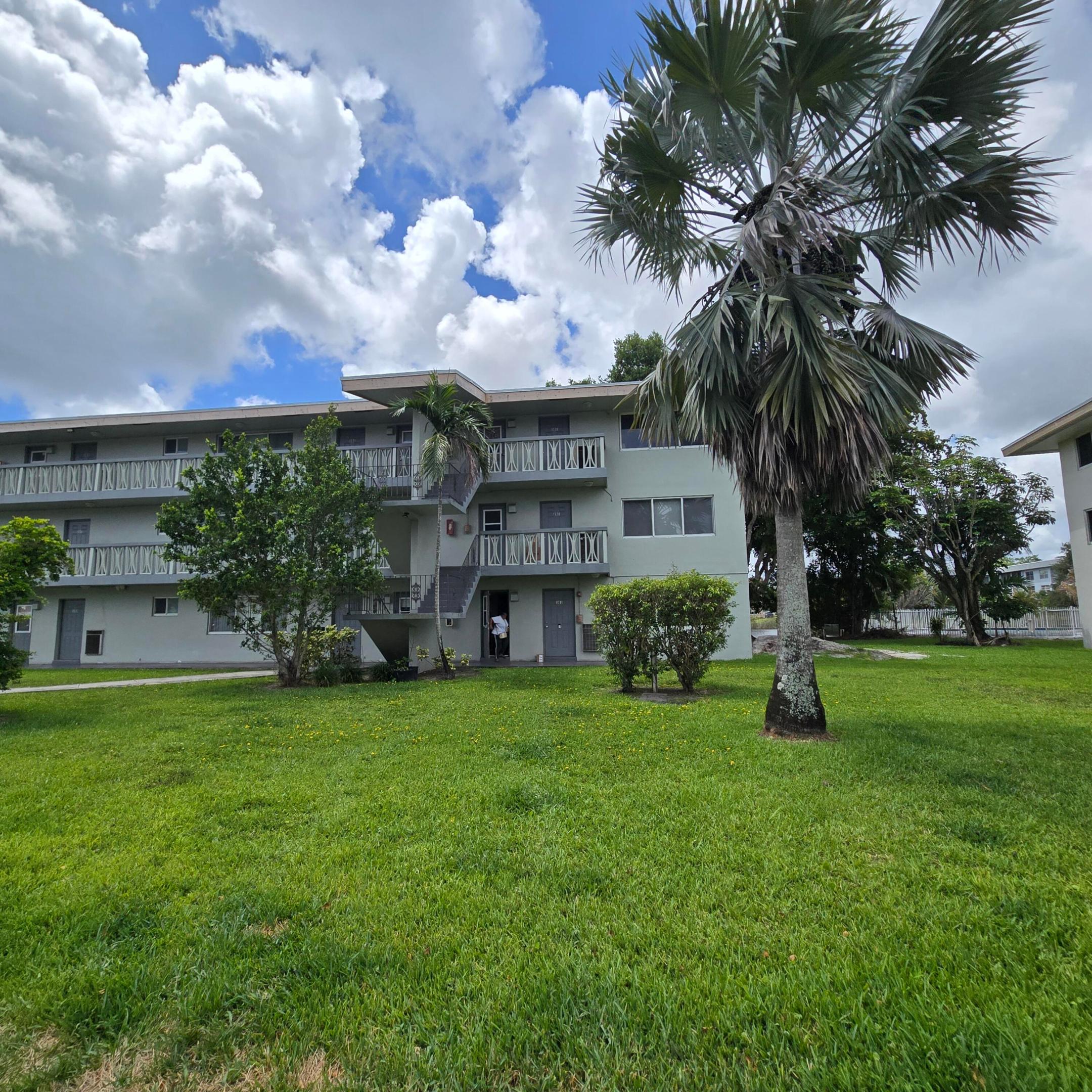 WOODSTOCK LODGE CONDO - Residential