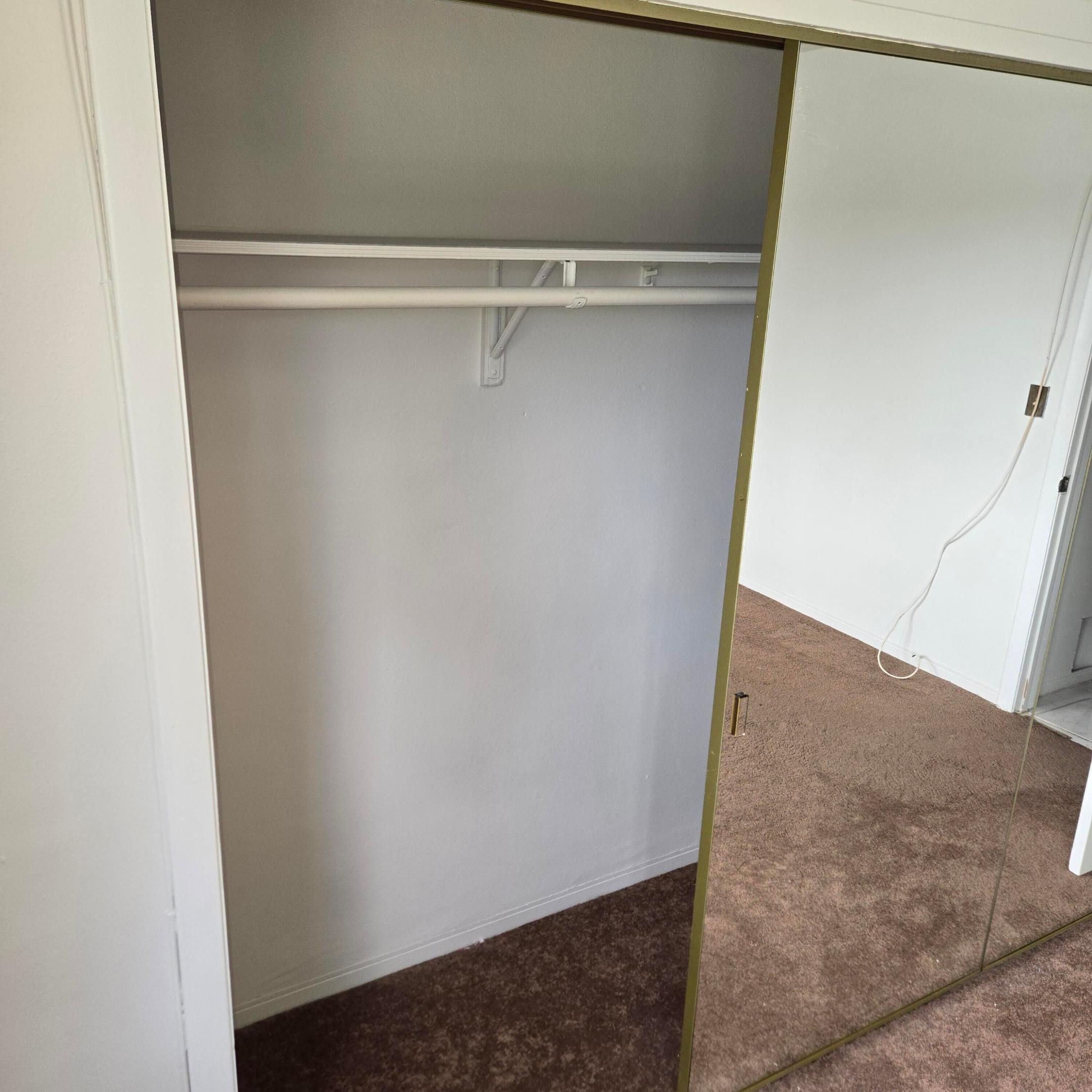 WOODSTOCK LODGE CONDO - Residential