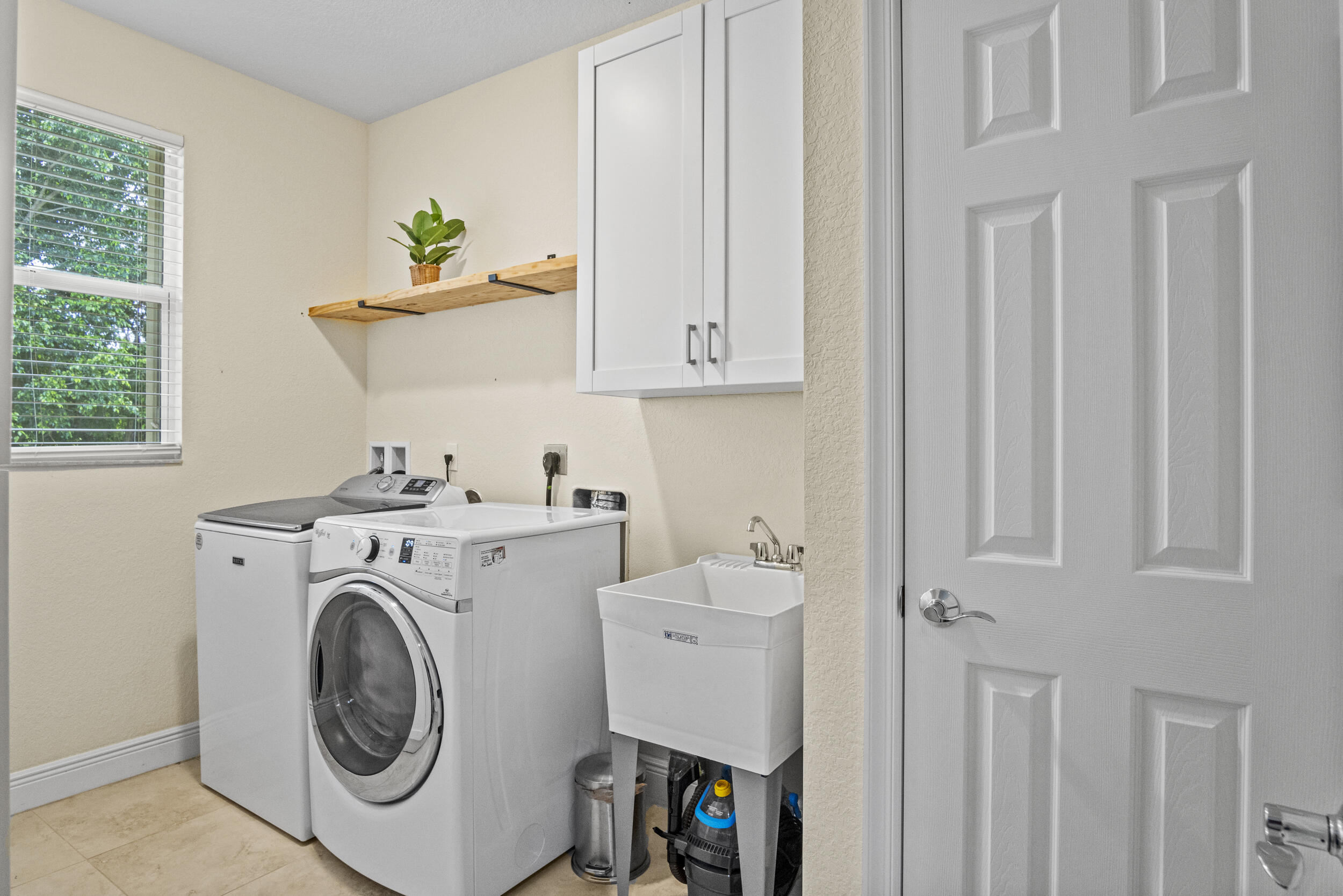 VIZCAYA FALLS PLAT 1 - Residential