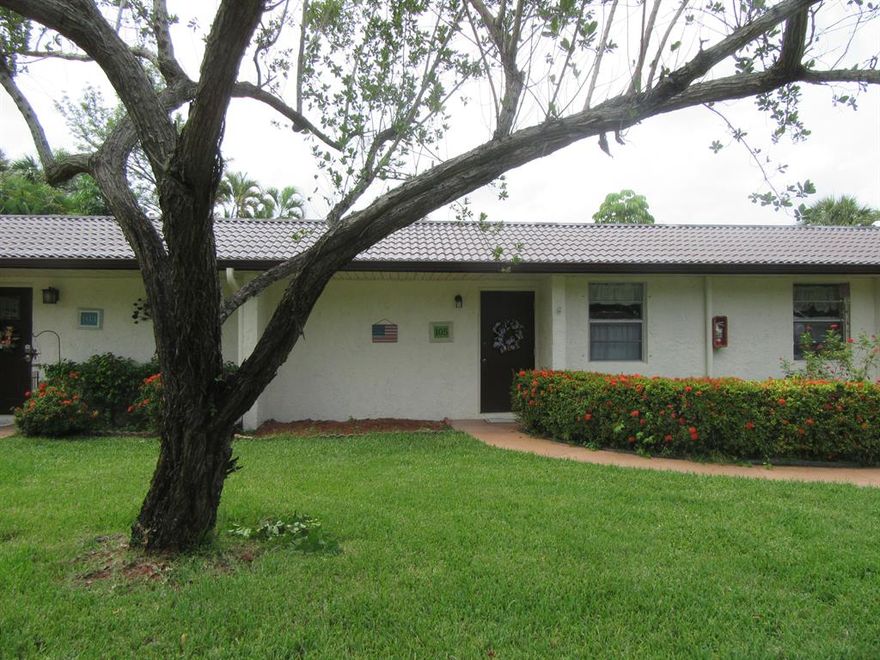 SPACIOUS 1 BEDROOM, BATH & A HALF VILLA, ALL 1 FLOOR WITH PARKING RIGHT IN FRONT. NEW VINYL TILE FLOORING, GLASS ENCLOSED PATIO WITH UTILITY CLOSET & FULL SIZED WASHER & DRYER. UPDATED CABINETS IN THE KITCHEN & UPDATED TOILETS & VANITIES IN BOTH BATHROOMS.  NEWER A/C & WATER HEATER.
LOTS TO WORK WITH TO MAKE THIS YOUR FABULOUS HOME ! GUARD GATED & SECURE COMMUNITY ! LOTS OF AMENITIES, CLUBHOUSE, POOL, SPA HOT TUB, GYM,  SOCIAL DIRECTOR TO KEEP YOU BUSY  WITH MANY ACTIVITIES ! LOCATED CLOSE TO SHOPPING, RESTAURANTS & TURNPIKE ! AIRPORT & OCEAN A SHORT DRIVE AWAY ALSO ! PARADISE AWAITS !!