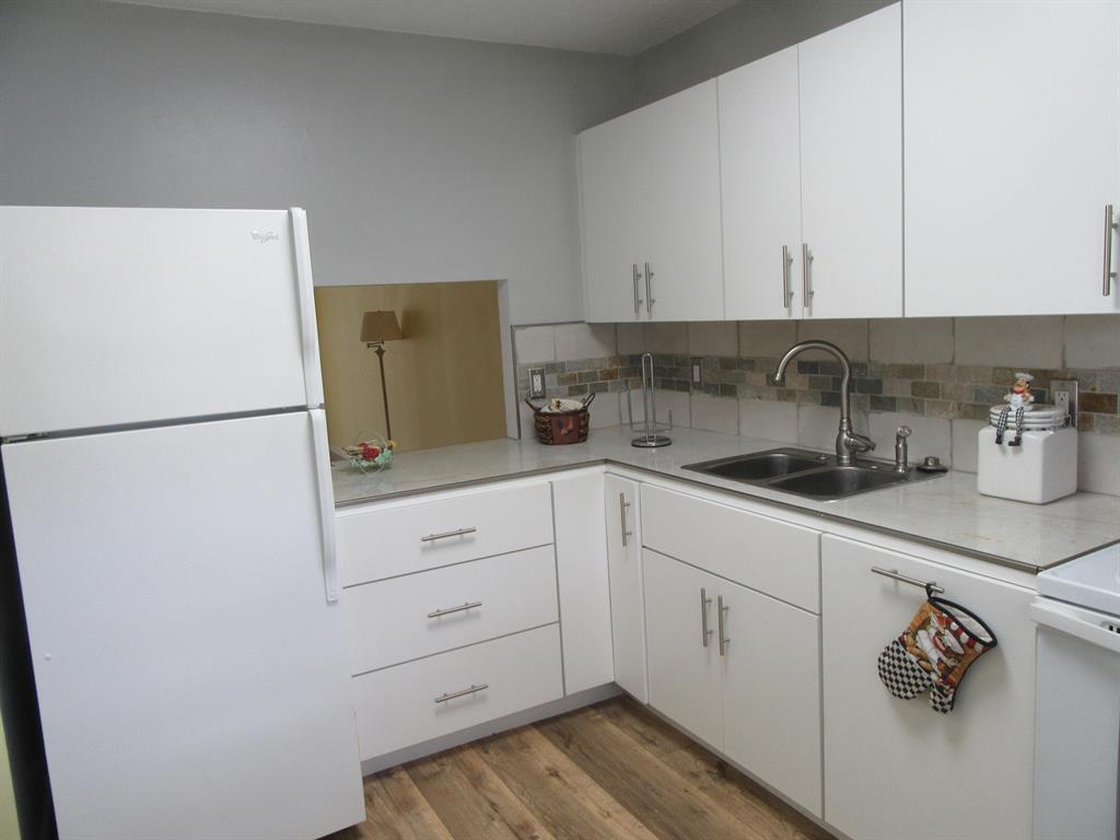 GOLDEN LAKES VILLAGE CONDO G - Residential