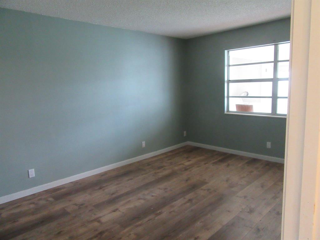 GOLDEN LAKES VILLAGE CONDO G - Residential