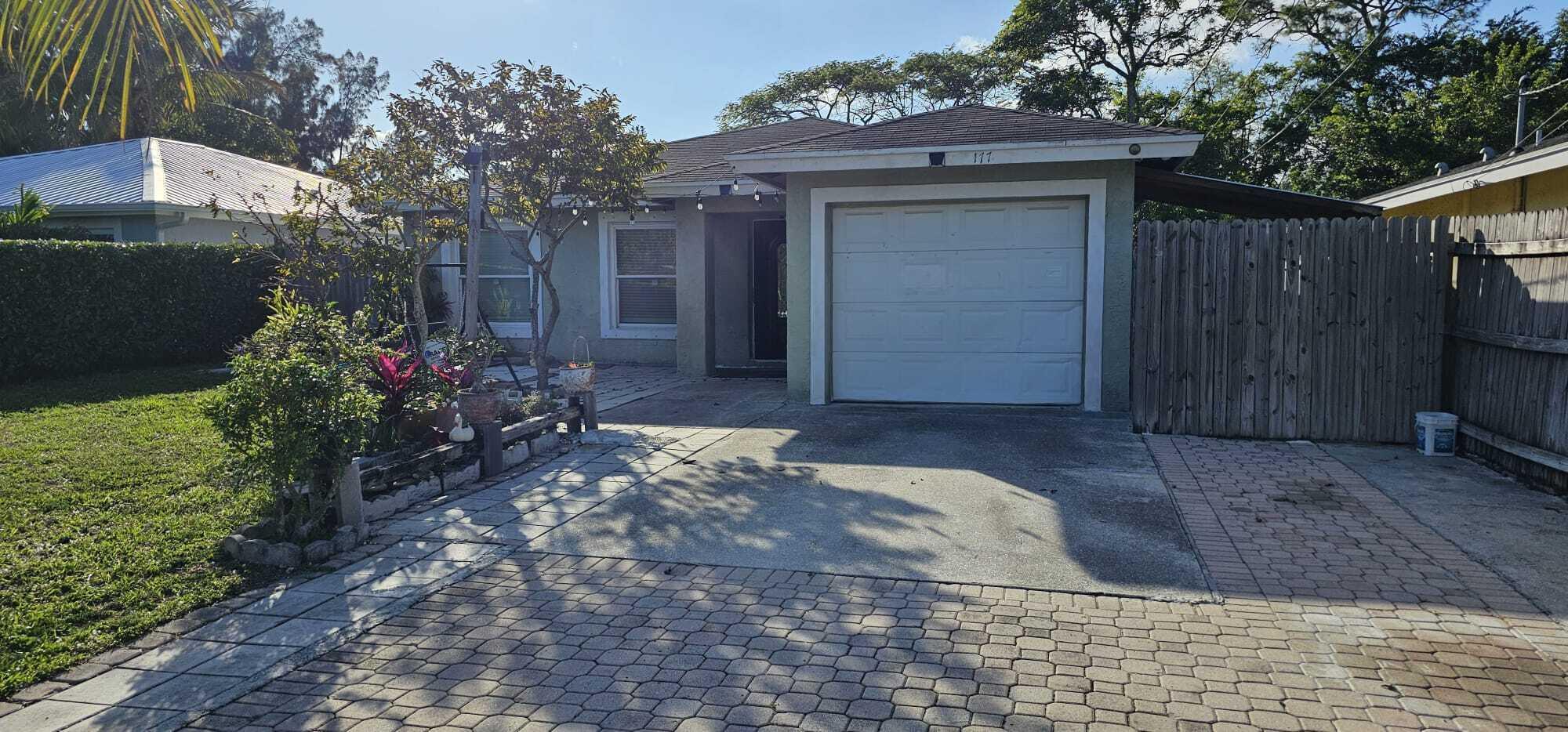 177 W Trail Drive