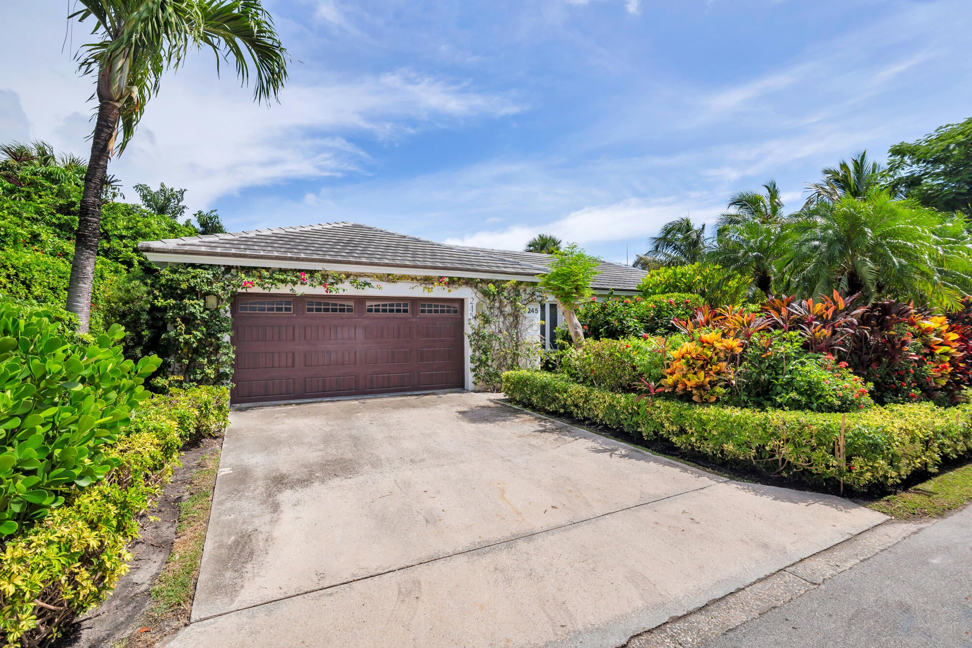245 COLONIAL Lane