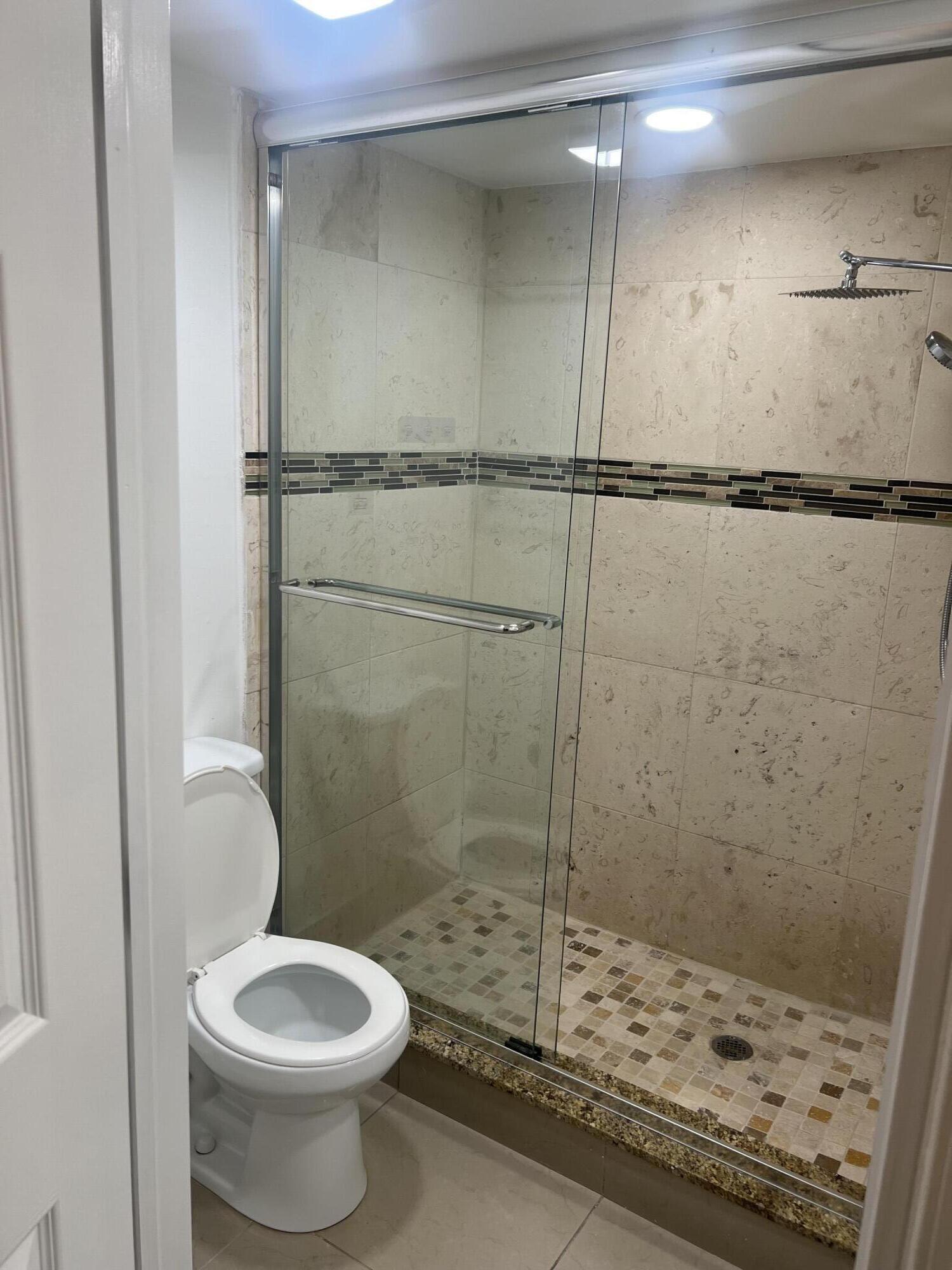 LAURELS AT SHERWOOD CONDO - Residential