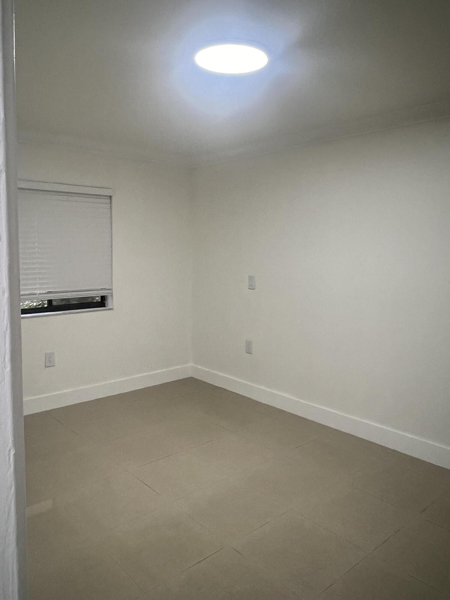 LAURELS AT SHERWOOD CONDO - Residential