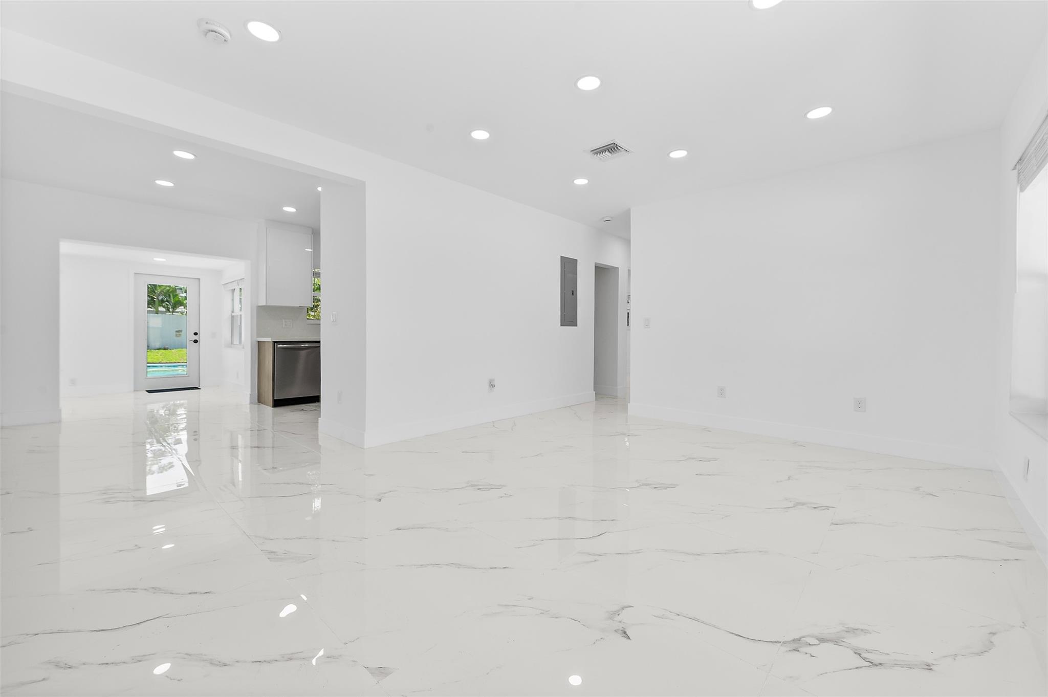 1660 SW 22nd Ave