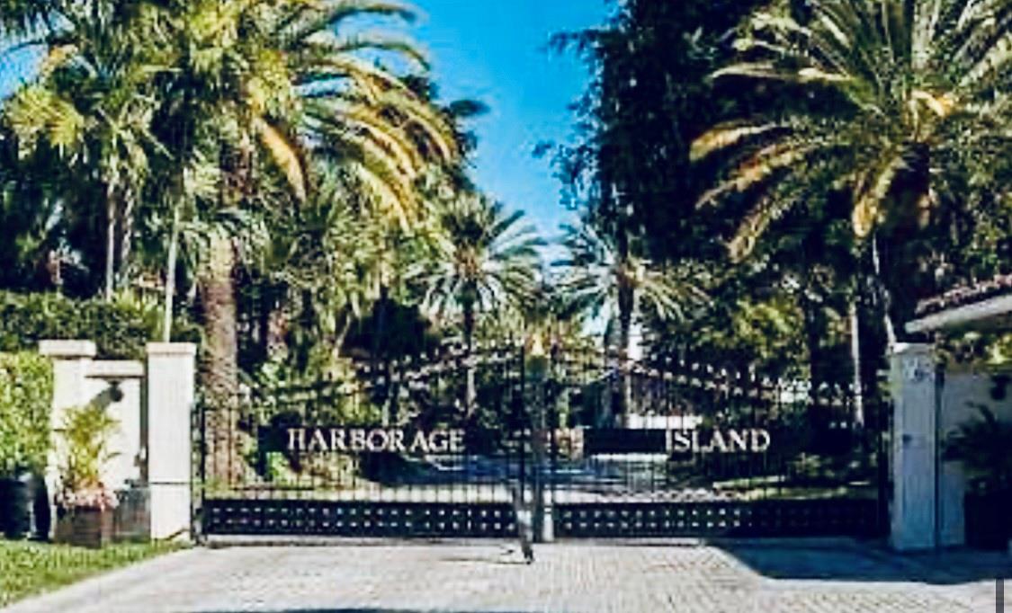 View photos, virtual tours, details... 8 HARBORAGE